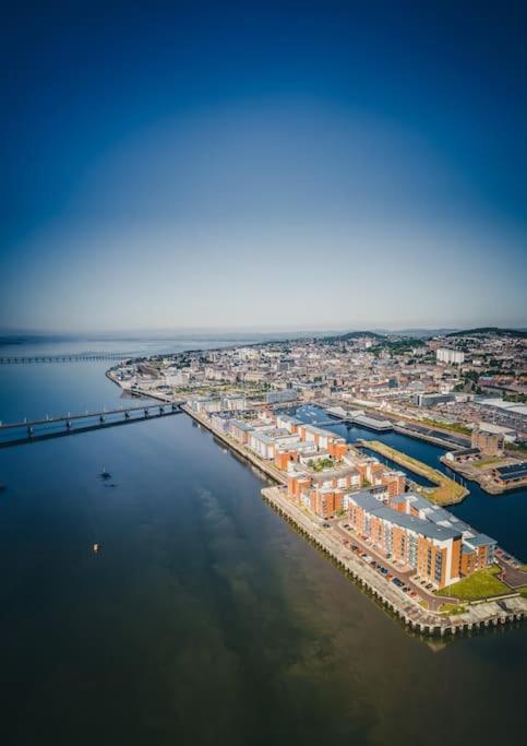 Marine Parade With River View Apartment